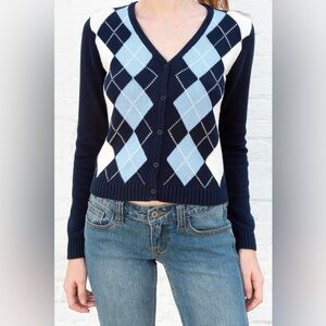 Brandy Melville Elizabeth sweater